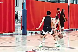 赵维伦此前跟普理查德1v1单挑，看得出来差距确实明显！